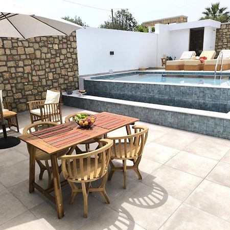 Valantina'S & Mannouel Lardos Luxury Villas Exterior photo