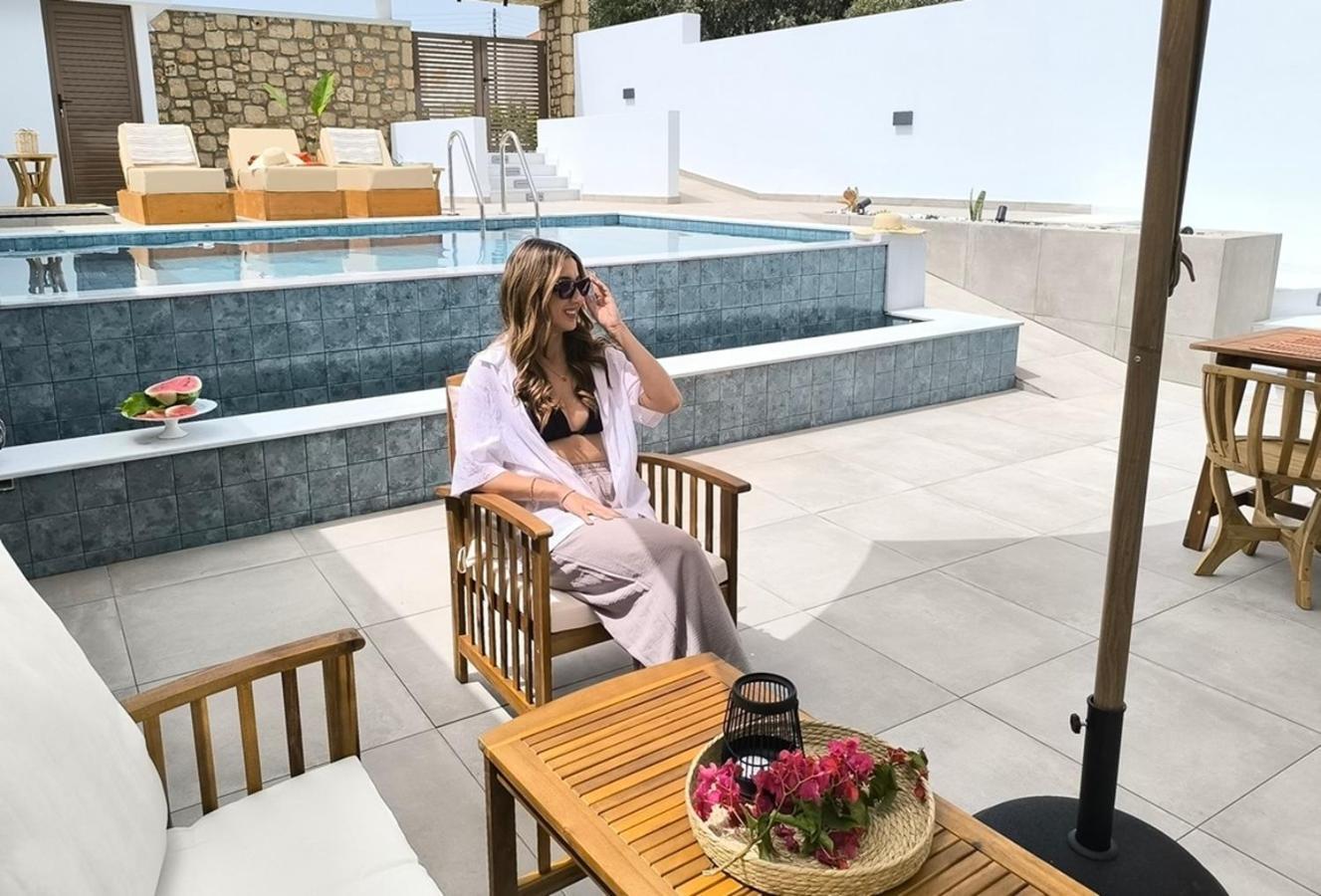 Valantina'S & Mannouel Lardos Luxury Villas Exterior photo