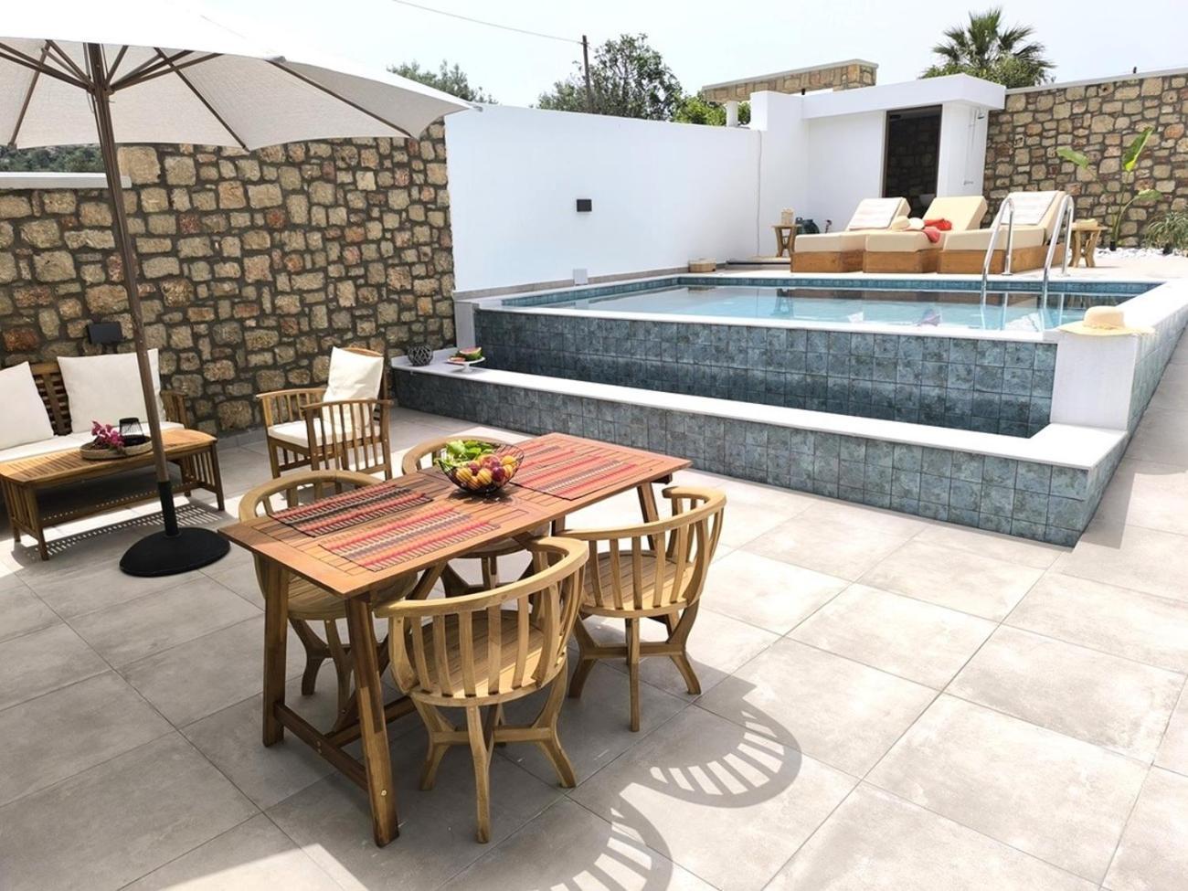 Valantina'S & Mannouel Lardos Luxury Villas Exterior photo
