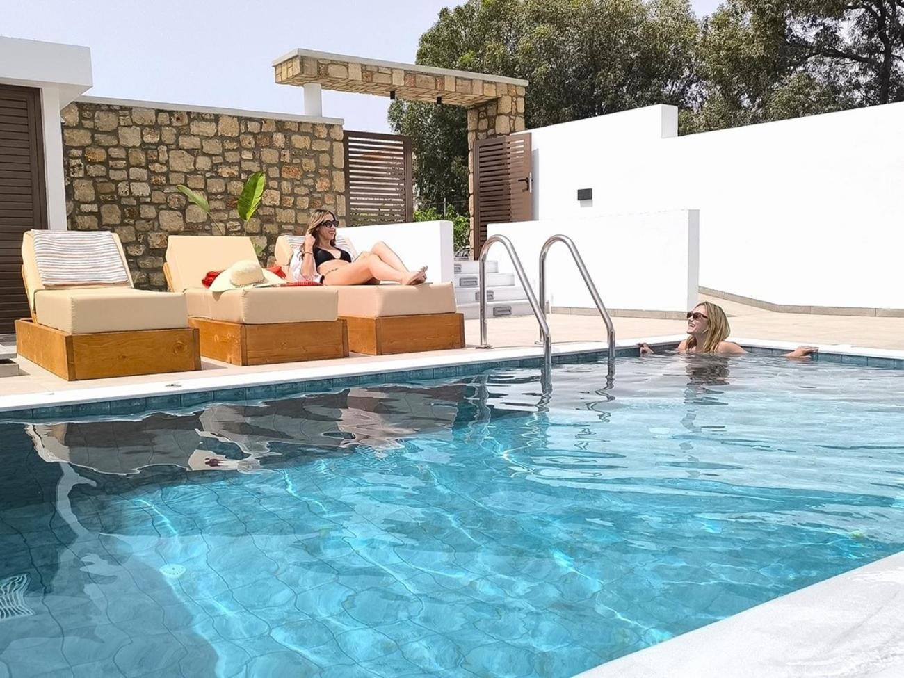 Valantina'S & Mannouel Lardos Luxury Villas Exterior photo