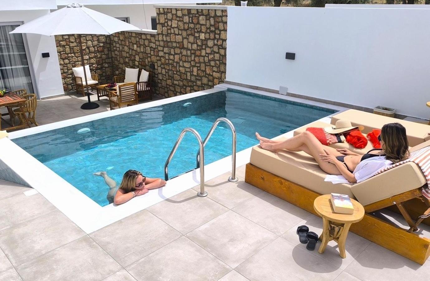 Valantina'S & Mannouel Lardos Luxury Villas Exterior photo