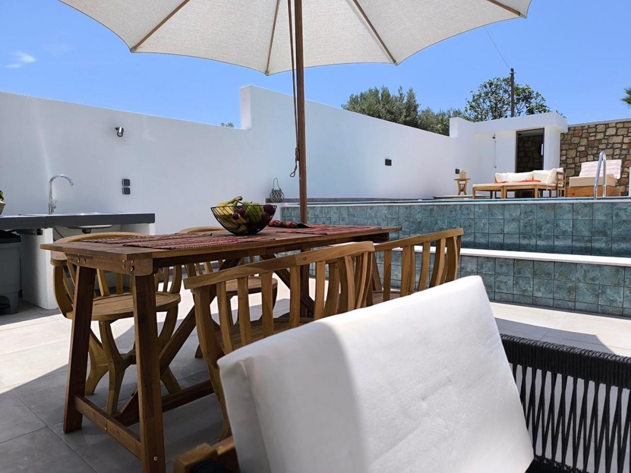 Valantina'S & Mannouel Lardos Luxury Villas Exterior photo