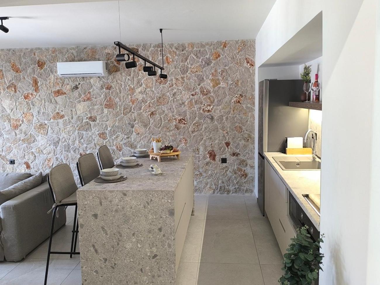 Valantina'S & Mannouel Lardos Luxury Villas Exterior photo